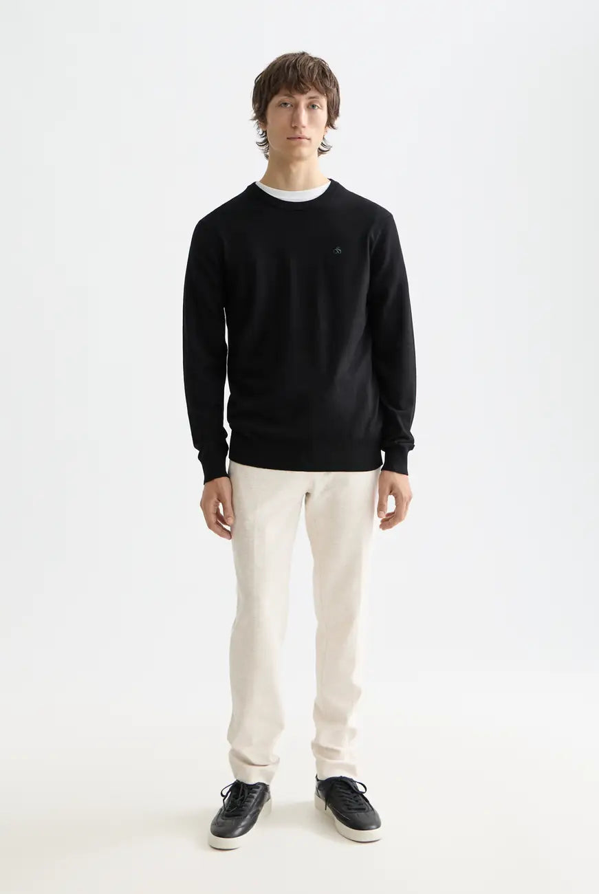 Viscose Pullover Crewneck full model shot showing overall fit by Scotch & Soda