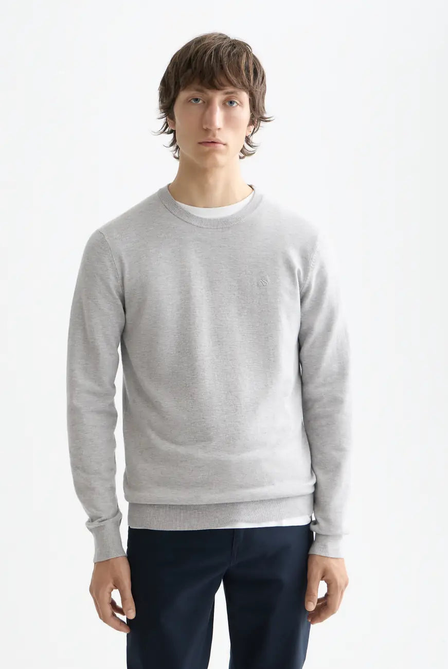 Viscose Pullover Crewneck close-up on model showing fit and detail by Scotch & Soda