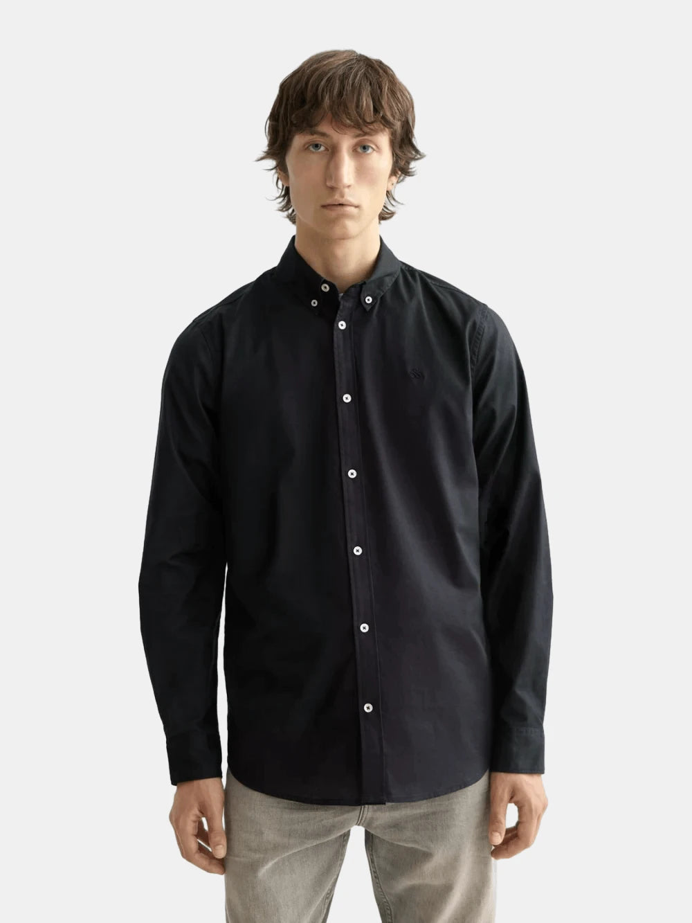 core-oxford-solid-black front view by Scotch & Soda