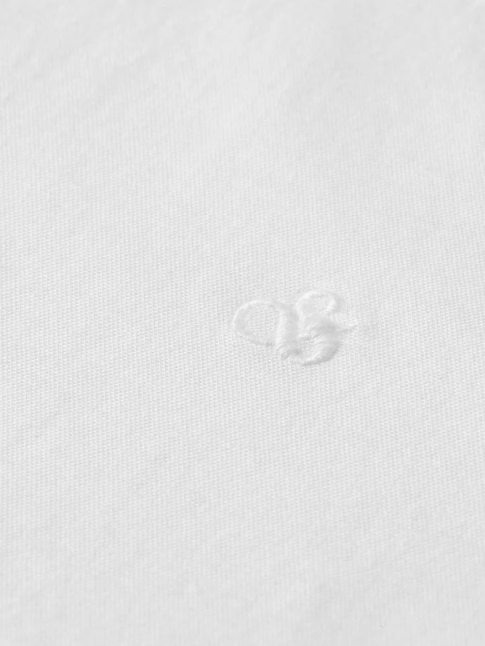 core-oxford-solid-white-traditional detail shot by Scotch & Soda