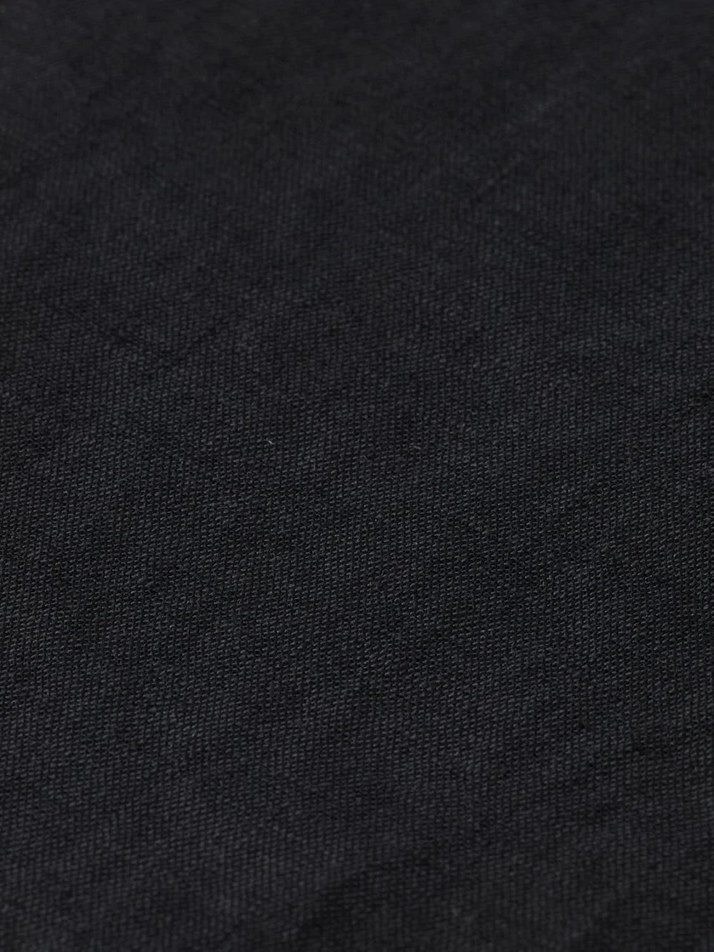 linen-shirt-ls-button-down detail shot by Scotch & Soda