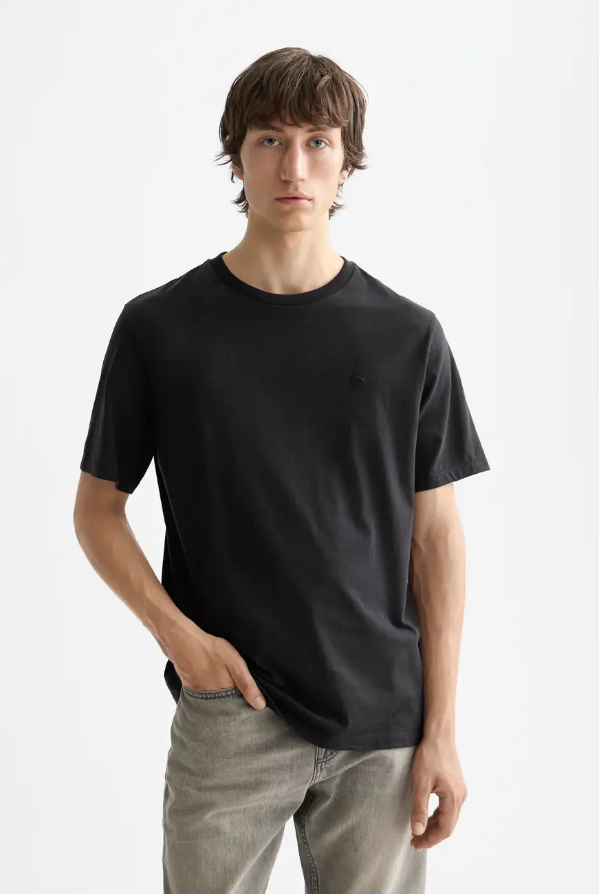 Logo T Shirt close-up on model showing fit and detail by Scotch & Soda