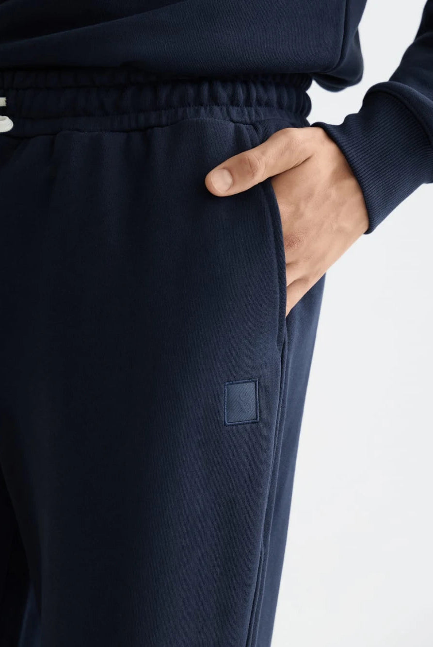 core-logo-sweatpant-1 detail shot by Scotch & Soda