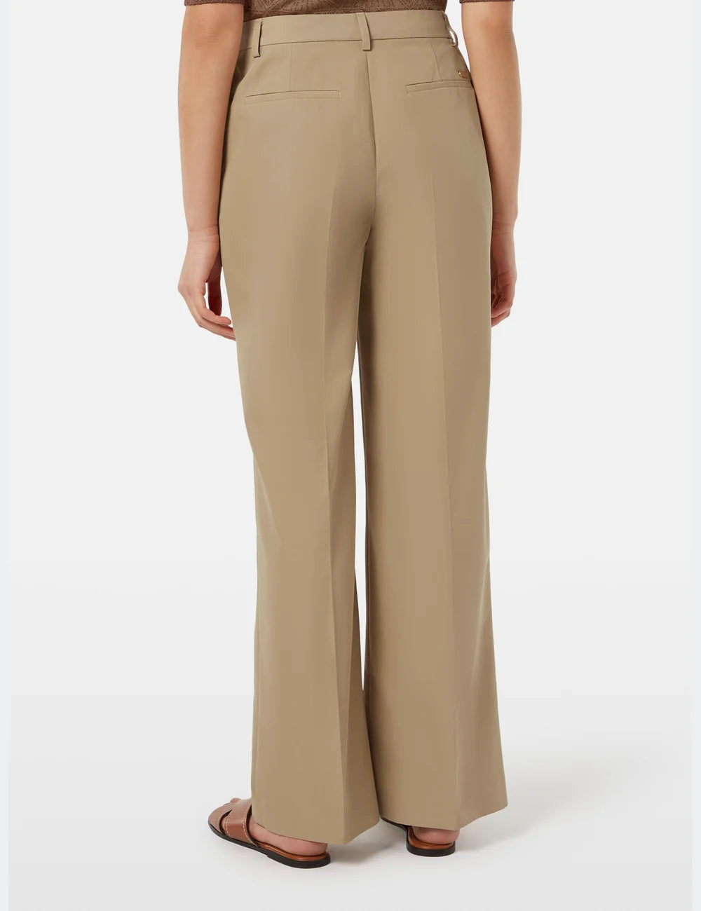 Wide Leg Belt Pant detail shot by Scotch & Soda