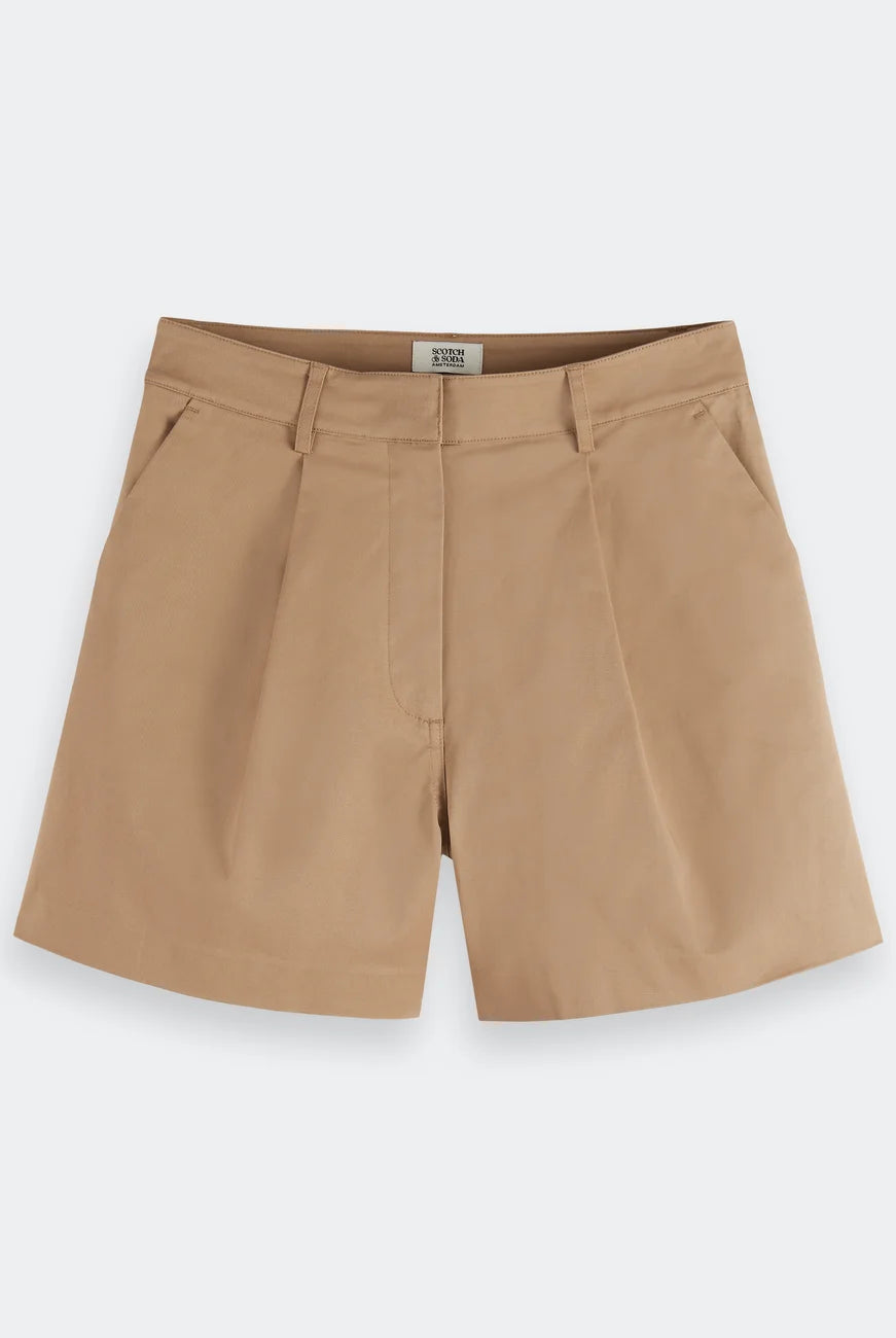 Cream / Red Core Abott Chino Short close-up on model by Scotch & Soda