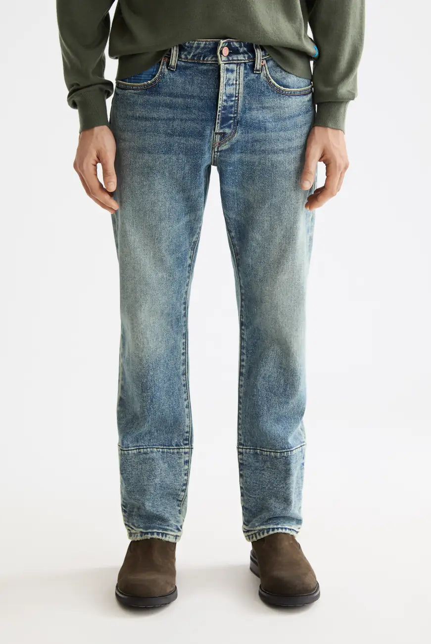 Zee Straight Jeans close-up on model showing fit and detail by Scotch & Soda