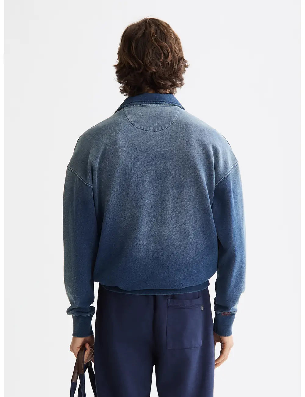 Worked Out Popover Sweat detail shot showing fabric and craftsmanship by Scotch & Soda