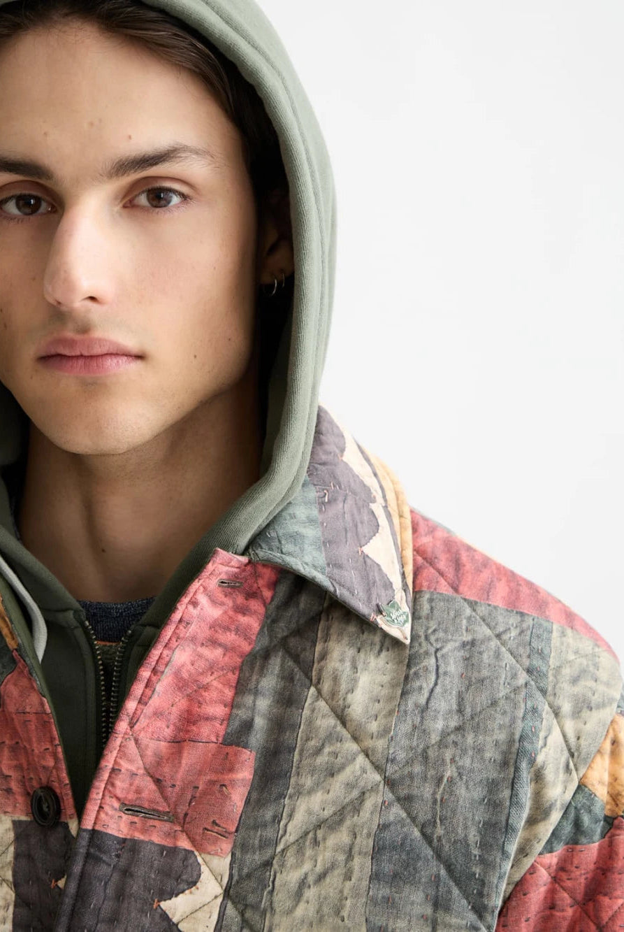patchwork-mountain-print-overshirt detail shot by Scotch & Soda