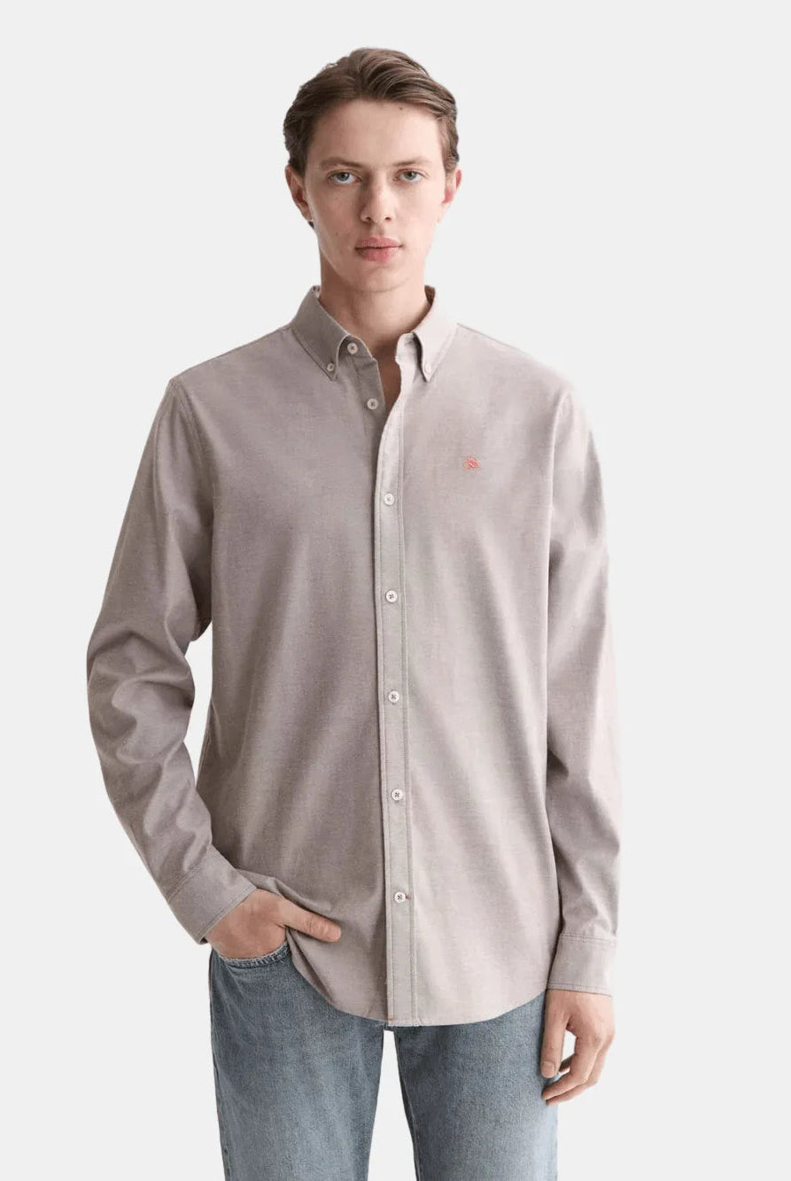 seasonal-core-solid-regular-fit-oxford-shirt front view by Scotch & Soda