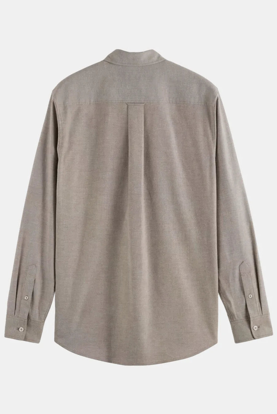 seasonal-core-solid-regular-fit-oxford-shirt detail view by Scotch & Soda