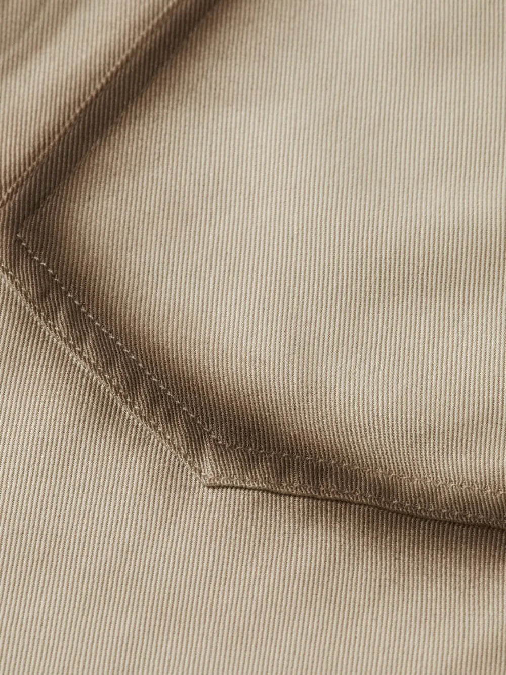 relaxed-fit-tencel-shirt detail shot by Scotch & Soda