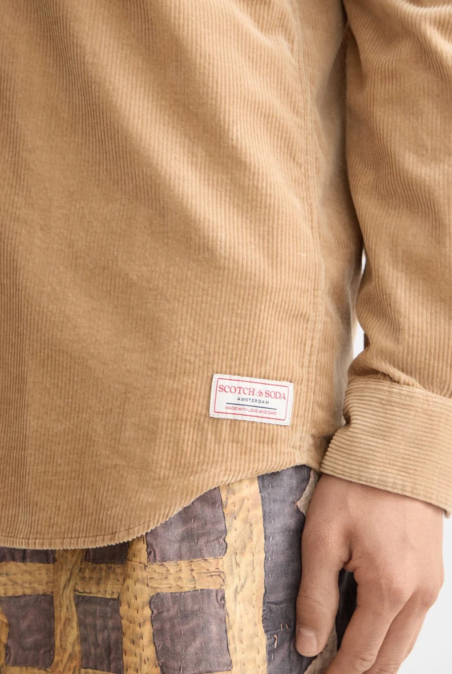 regular-fit-corduroy-shirt-1 detail shot by Scotch & Soda