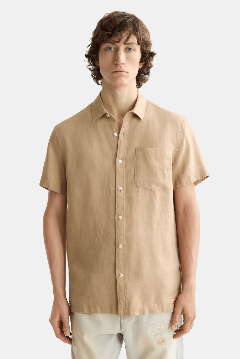 Regular Fit Short Sleeved Linen Shirt Front Close-Up - Scotch & Soda