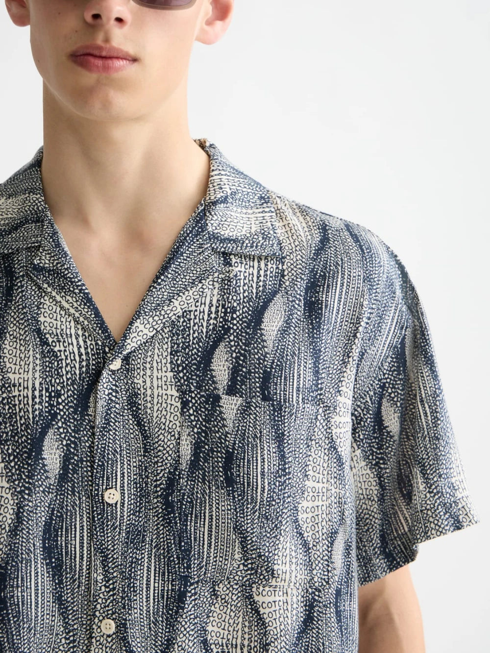 printed-short-sleeved-tencel-shirt detail shot by Scotch & Soda