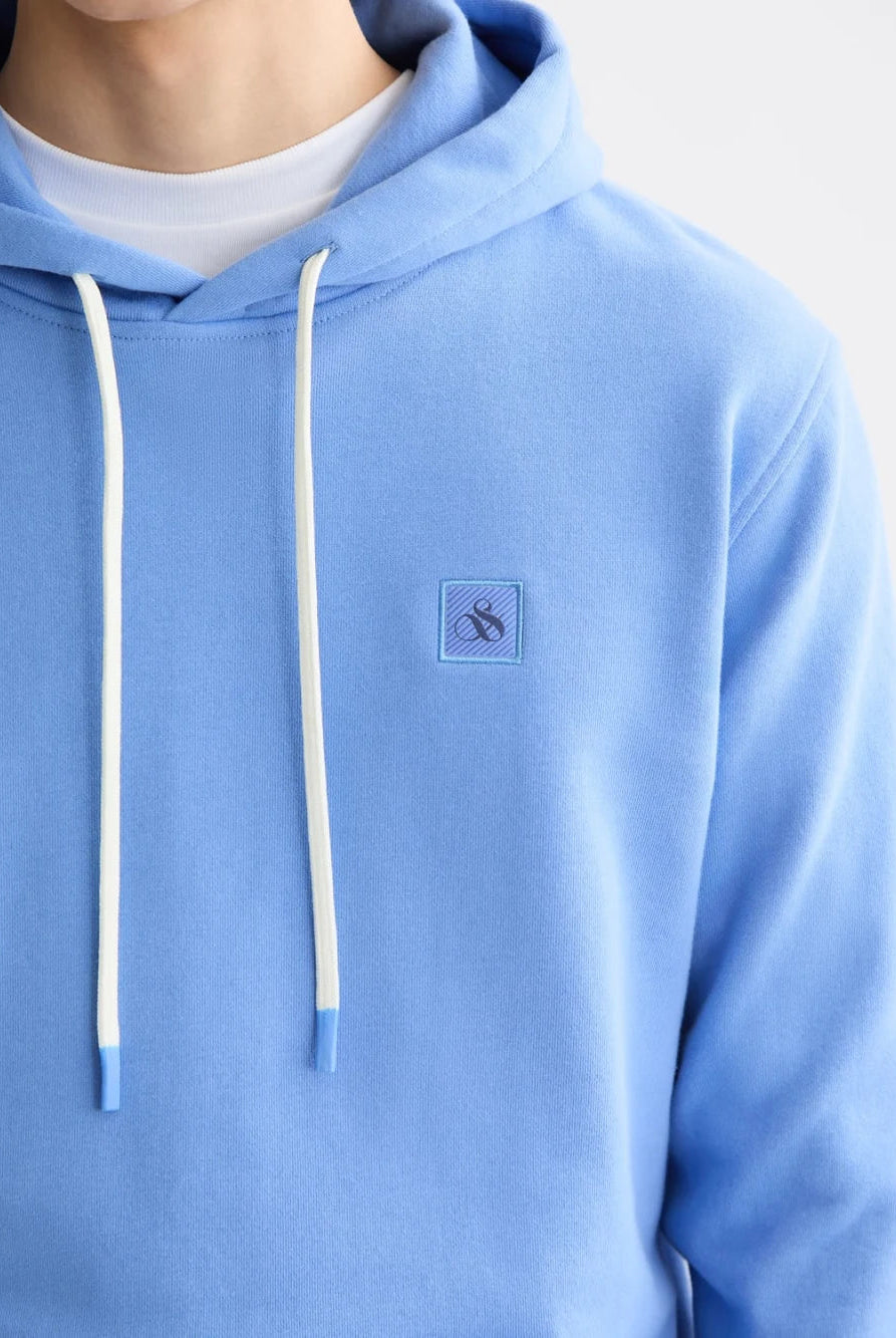 seasonal-core-regular-fit-logo-badge-hoodie-2 detail shot by Scotch & Soda
