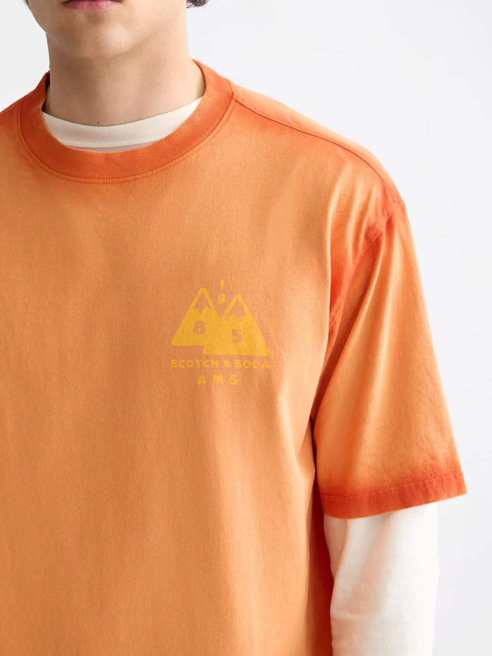 loose-fit-garment-dye-aw-t-shirt detail shot by Scotch & Soda