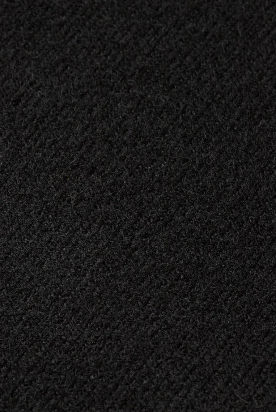 soft-knit-regular-fit-crew-neck detail shot by Scotch & Soda