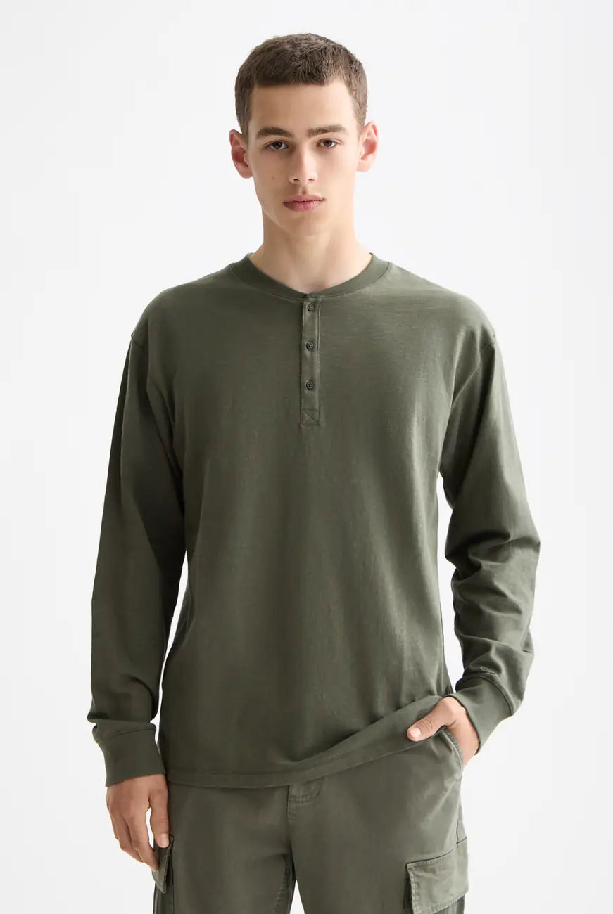 Slub Henley Shirt close-up on model showing fit and detail by Scotch & Soda