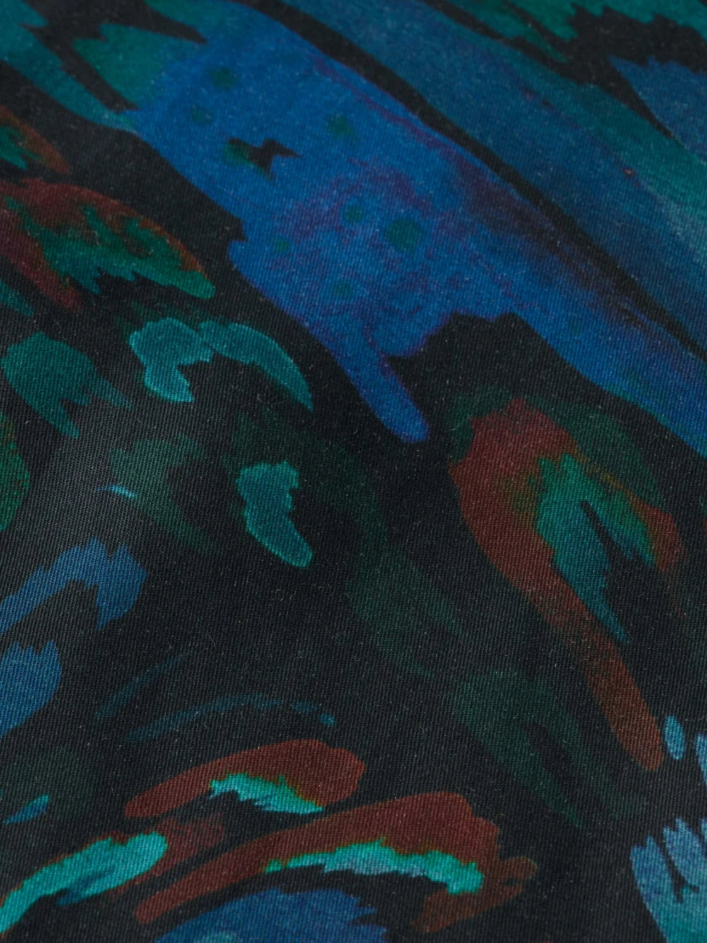 printed-relaxed-fit-shirt detail shot by Scotch & Soda