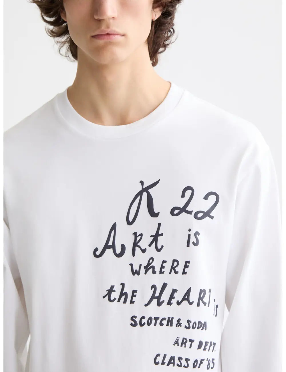 Relaxed Artwork Tee detail view by Scotch & Soda