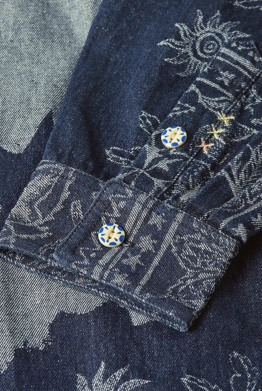 Denim Jacquard Overshirt detail shot of fabric and craftsmanship by Scotch & Soda