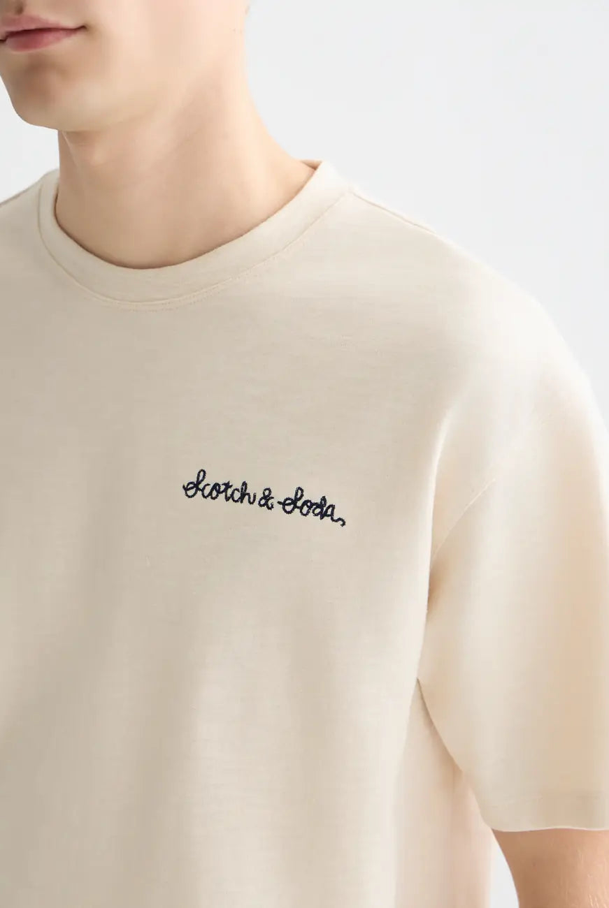 Slubyarn Chest Pocket Artwork Relaxed Fit T-shirt detail shot of fabric and craftsmanship by Scotch & Soda