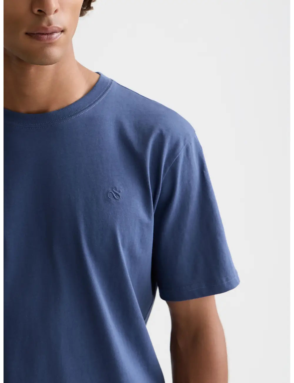 Seasonal Core Chest Logo Regular-fit T-shirt detail shot of fabric and craftsmanship by Scotch & Soda