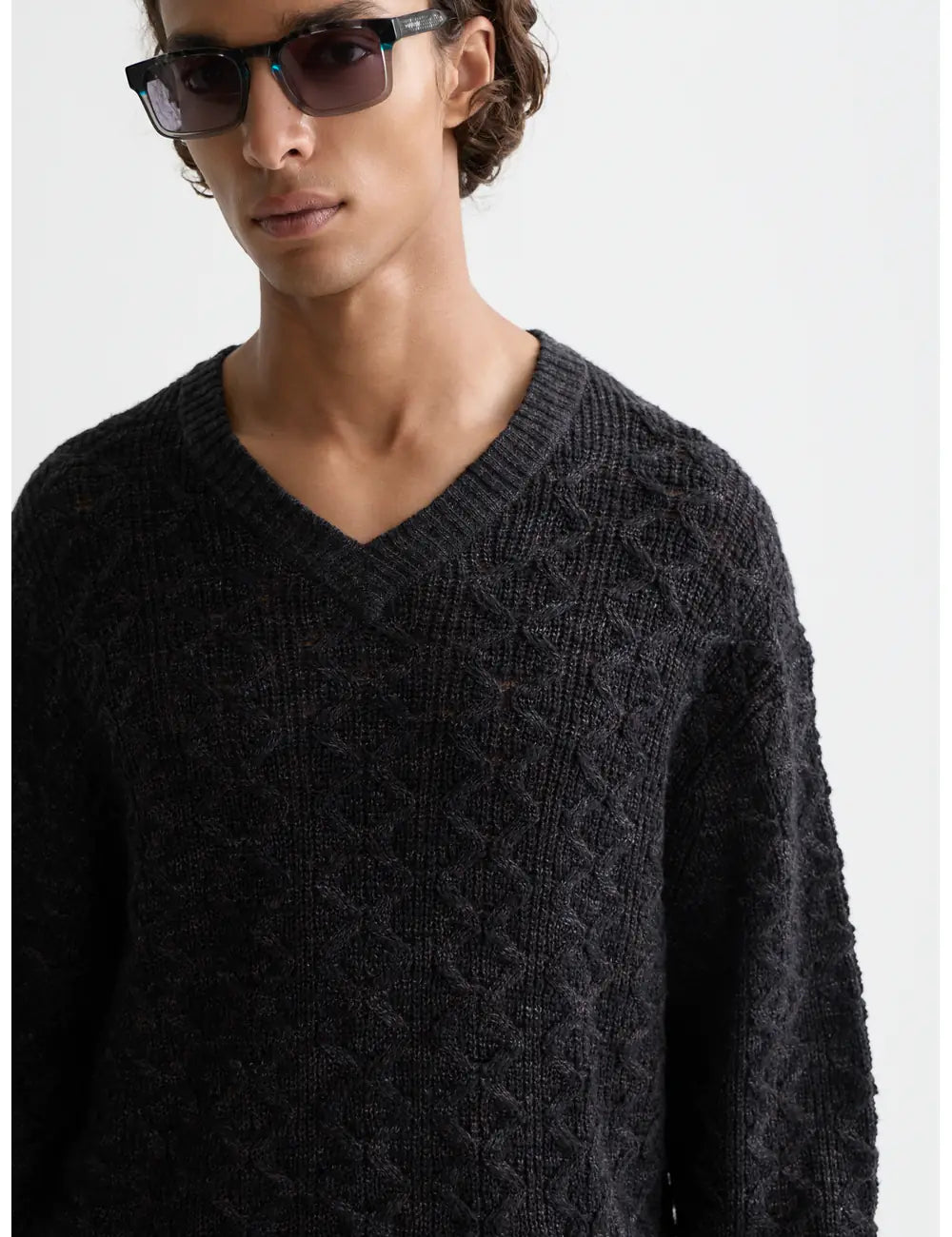 V-neck Cable Loose-fit Pullover detail shot of fabric and craftsmanship by Scotch & Soda