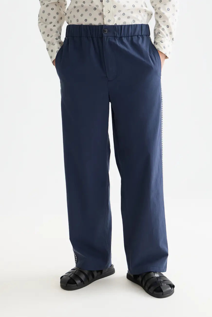 Navy Otis Embroidered Cottontencel Relaxed Straightfit Jogger front view by Scotch & Soda