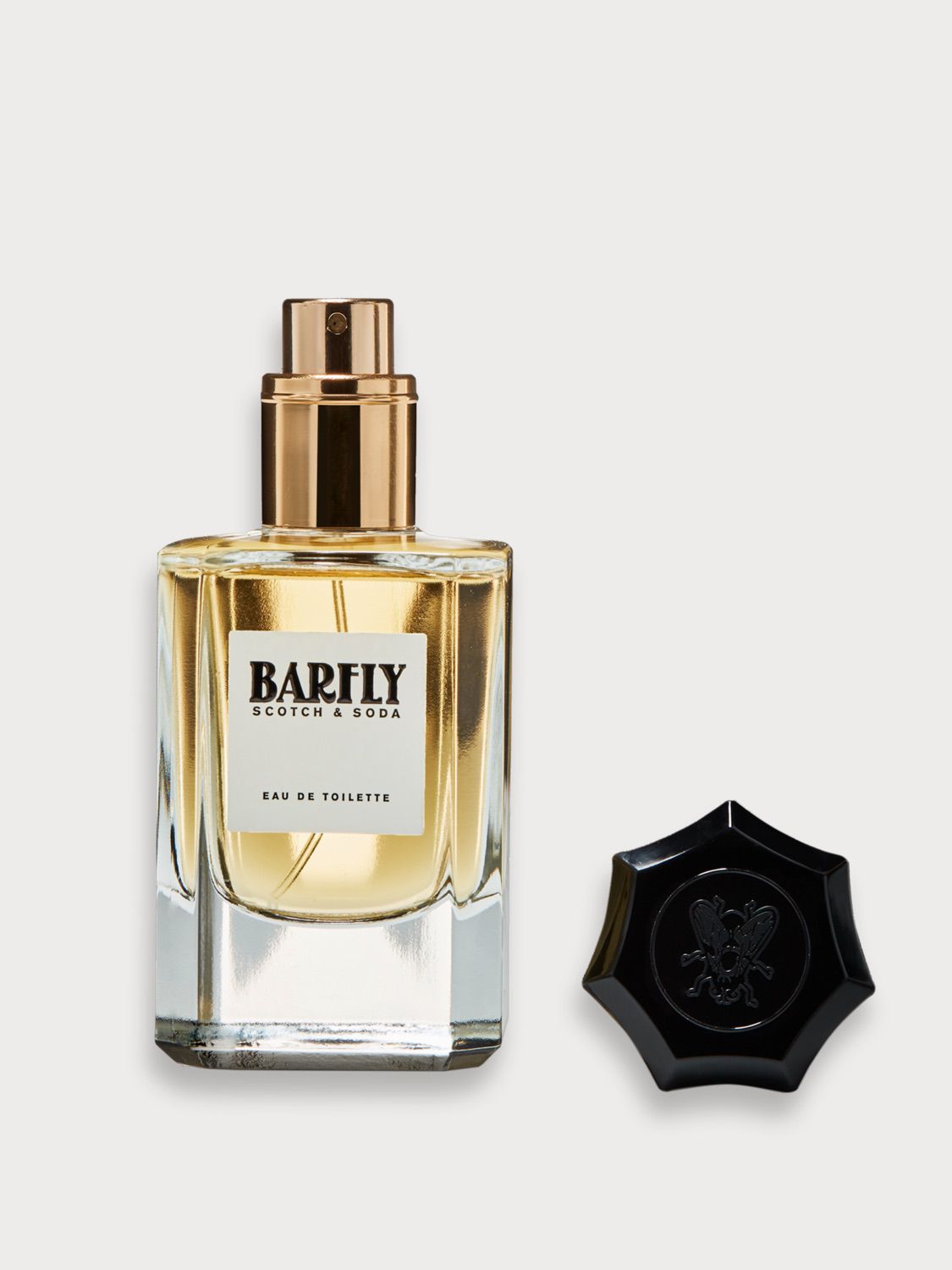Barfly Eau De Toilette close-up on model showing fit and detail by Scotch & Soda