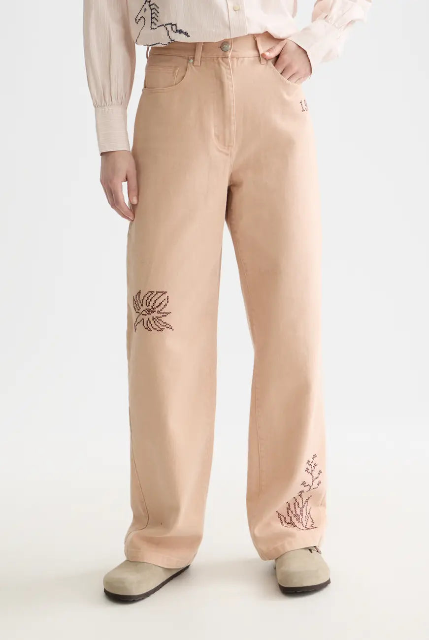 Rose Dust The Ripple - High Rise Straight Leg Pants close-up on model by Scotch & Soda