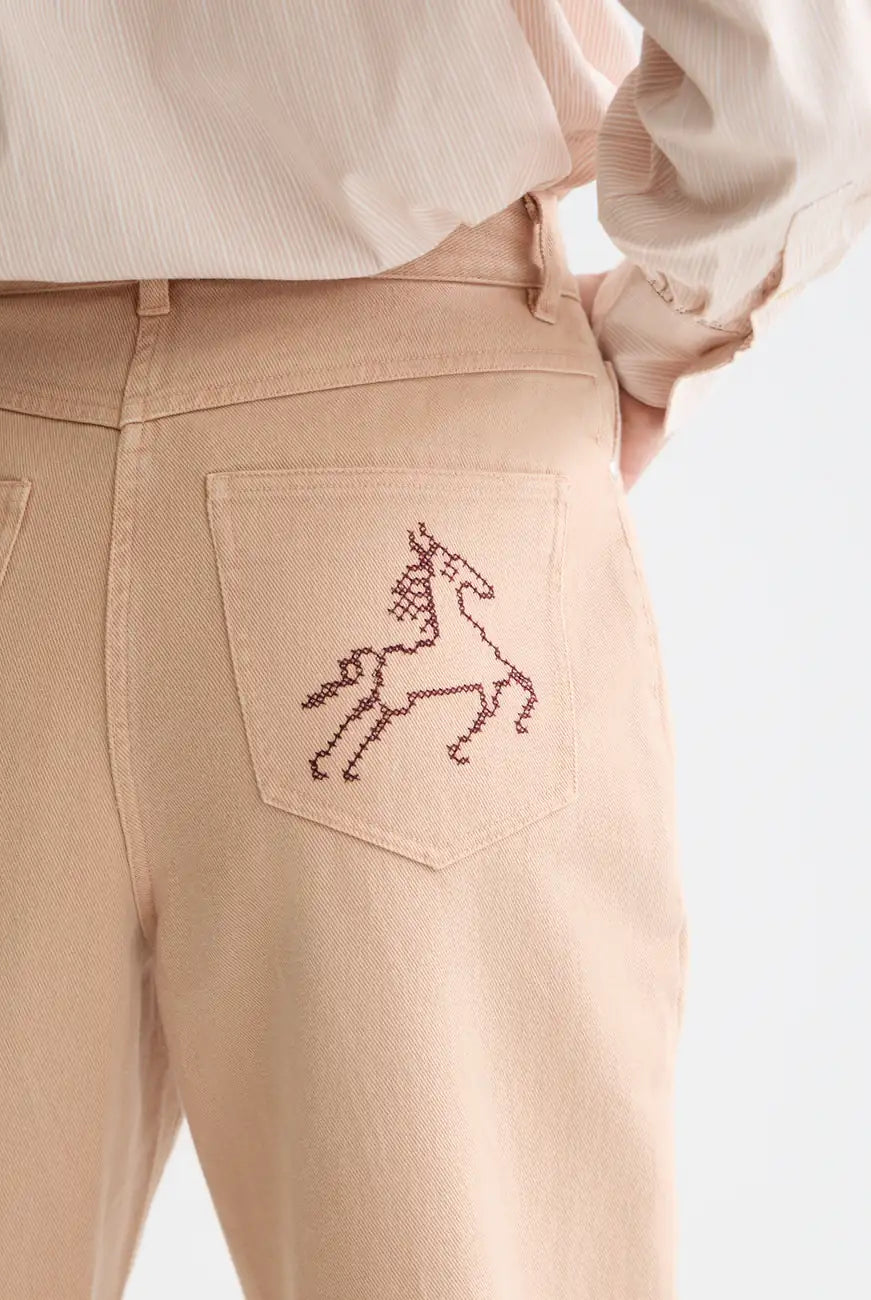 The Ripple - High Rise Straight Leg Pants detail shot of fabric and craftsmanship by Scotch & Soda