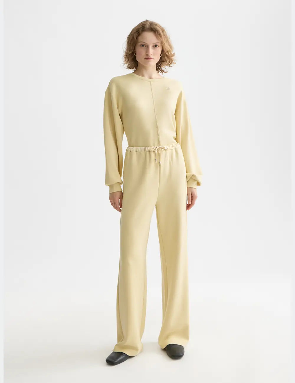 Modal Sweatpants full model shot showing overall fit and styling by Scotch & Soda