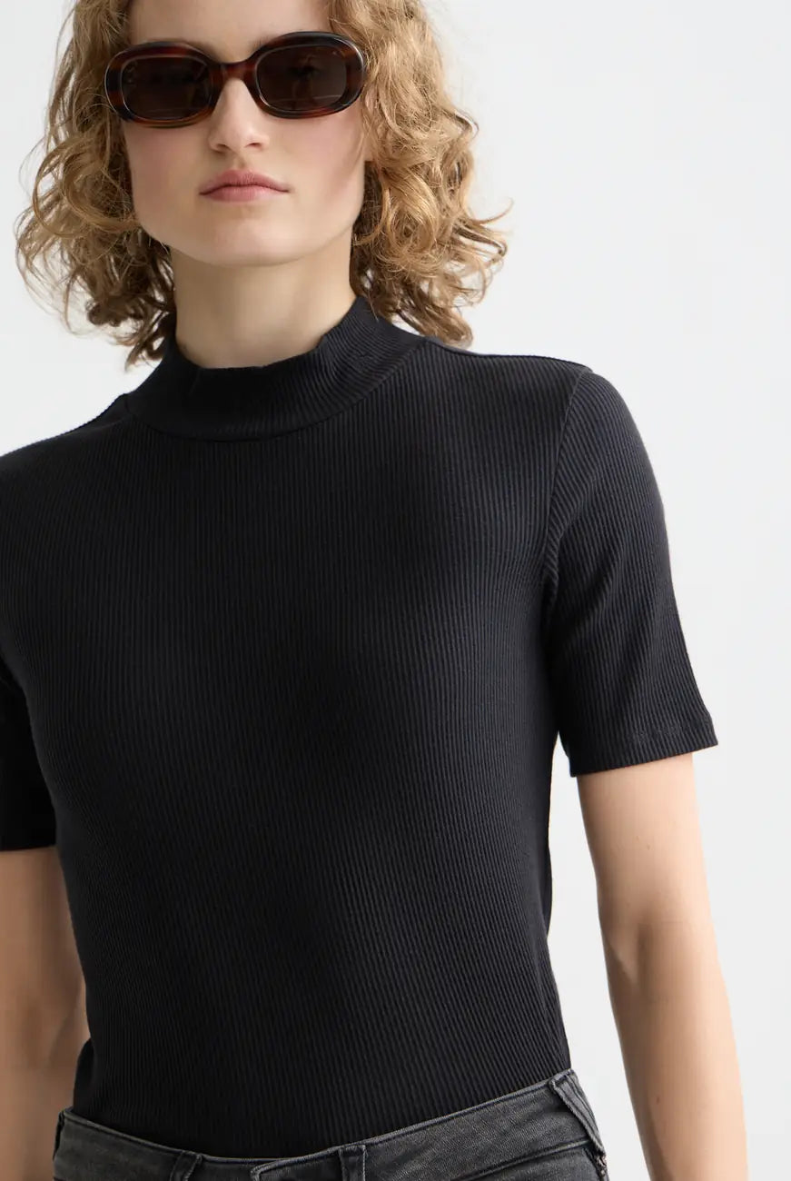 Core Mock Neck Tee detail shot showing fabric and craftsmanship by Scotch & Soda