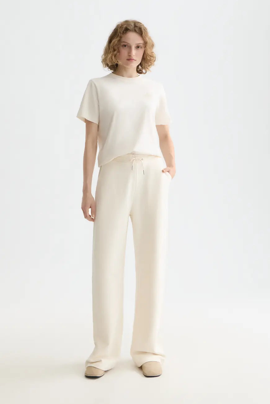 Core Chest Artwork Regular T-shirt full model shot showing overall fit and styling by Scotch & Soda