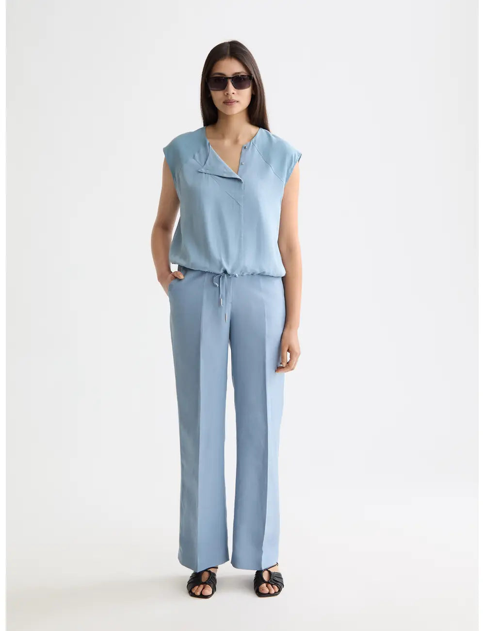 Drawstring Tank Denim detail shot by Scotch & Soda