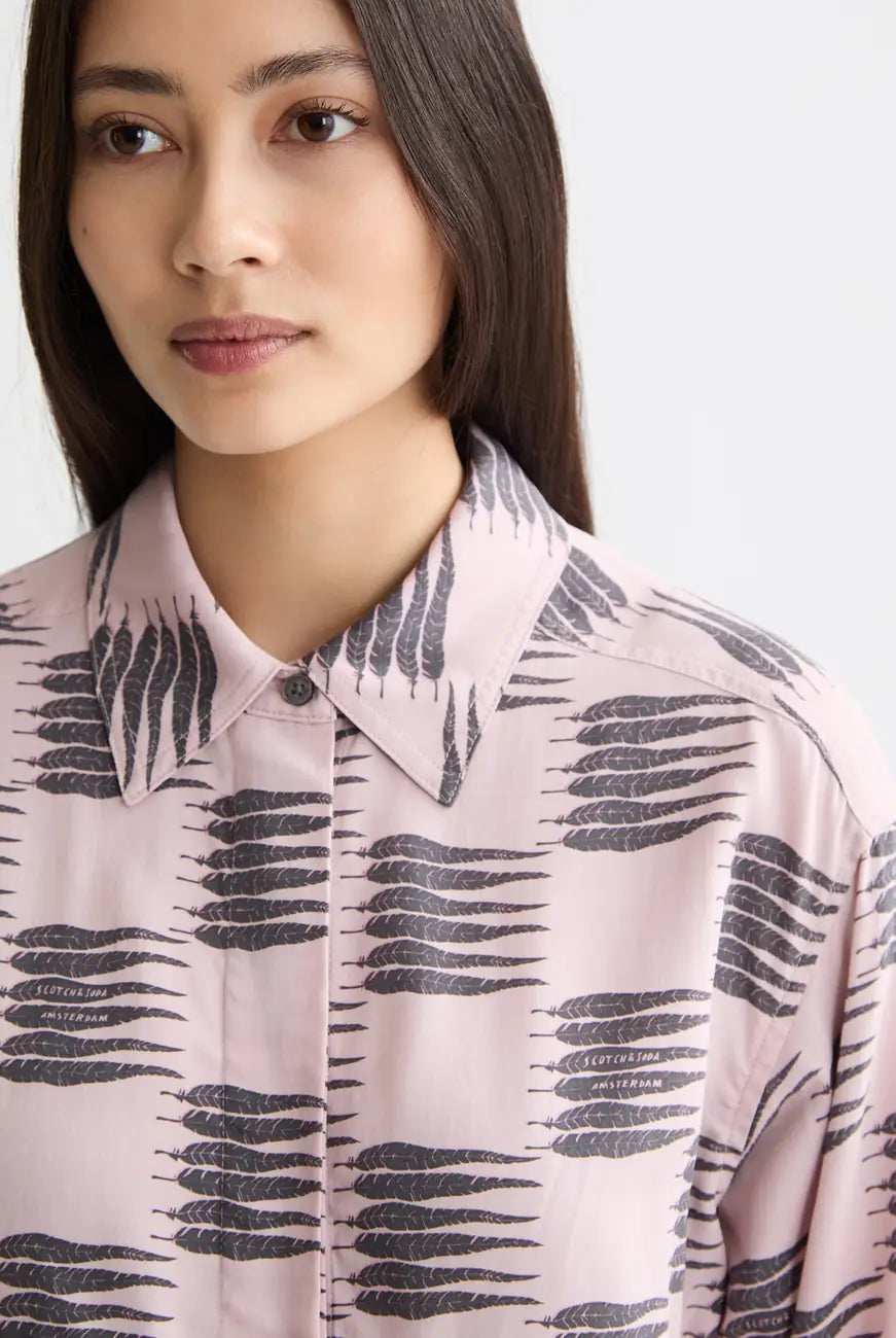 Printed Utility Shirt close-up on model showing fit and detail by Scotch & Soda