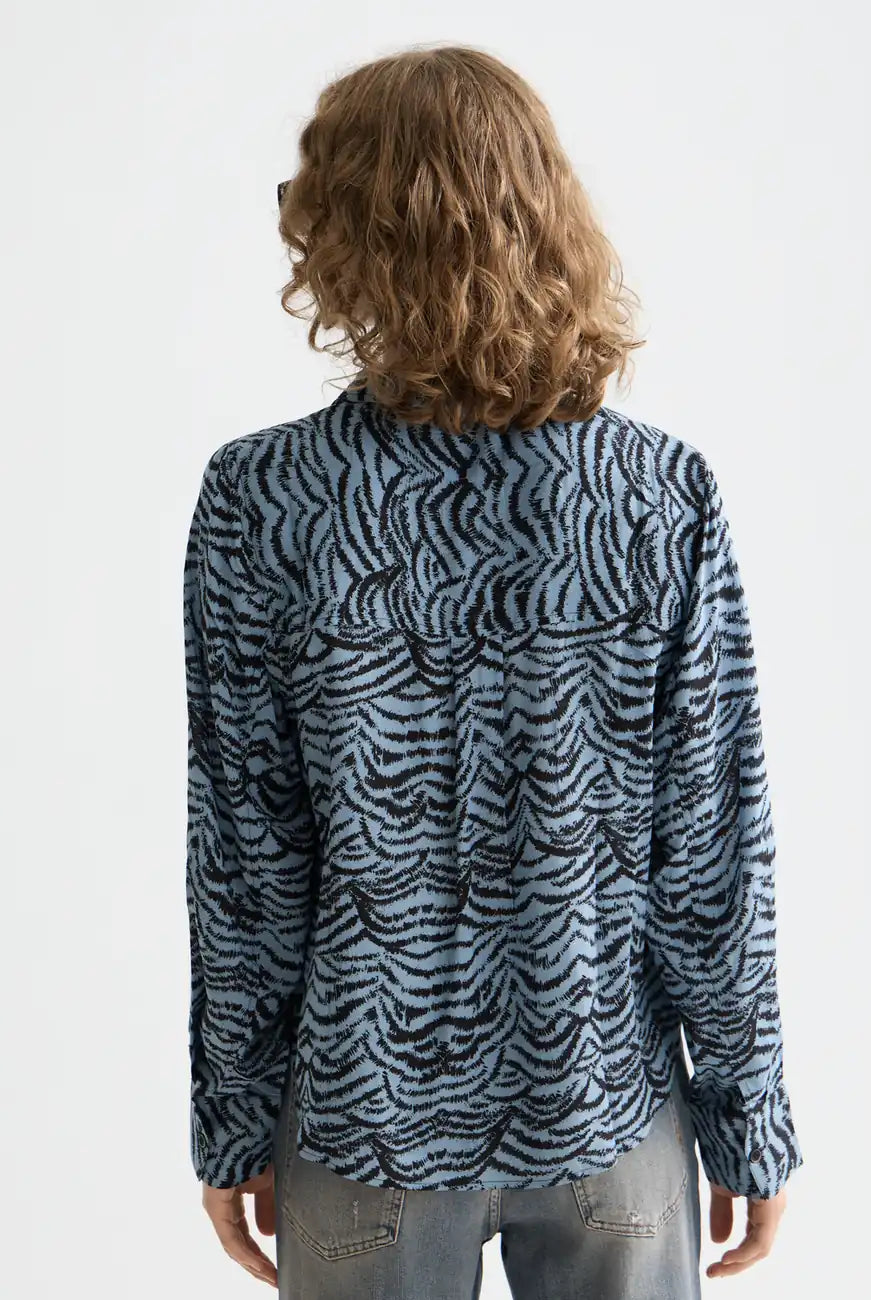 Relaxed Ikat Shirt detail shot showing fabric and craftsmanship by Scotch & Soda