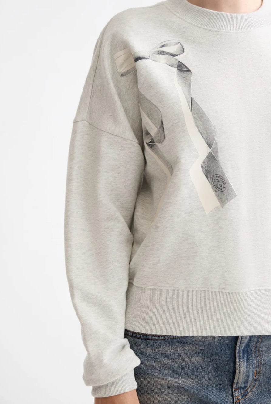 chest-artwork-relaxed-sweatshirt detail shot by Scotch & Soda