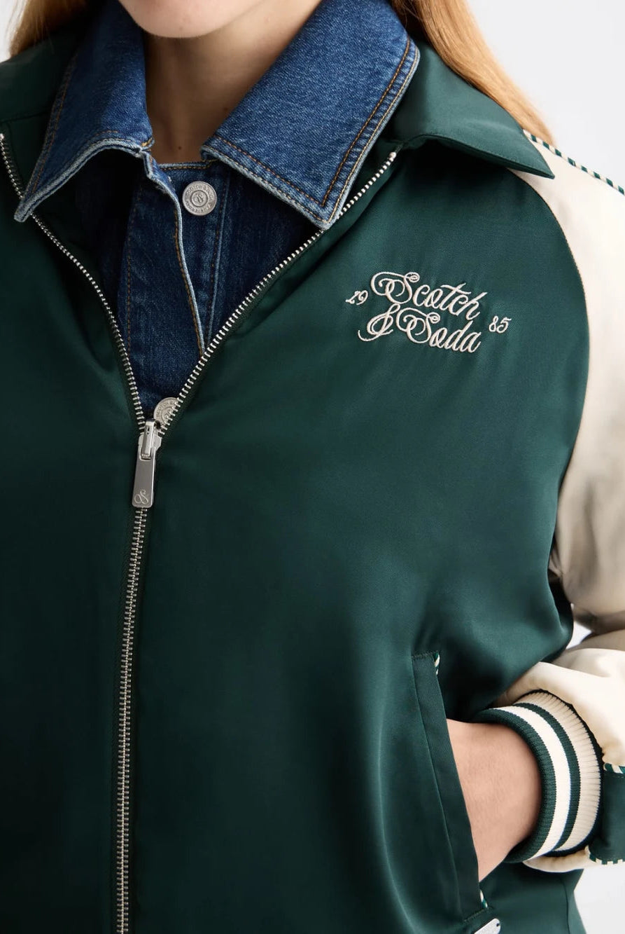 reversible-souvenir-jacket-750 detail shot by Scotch & Soda