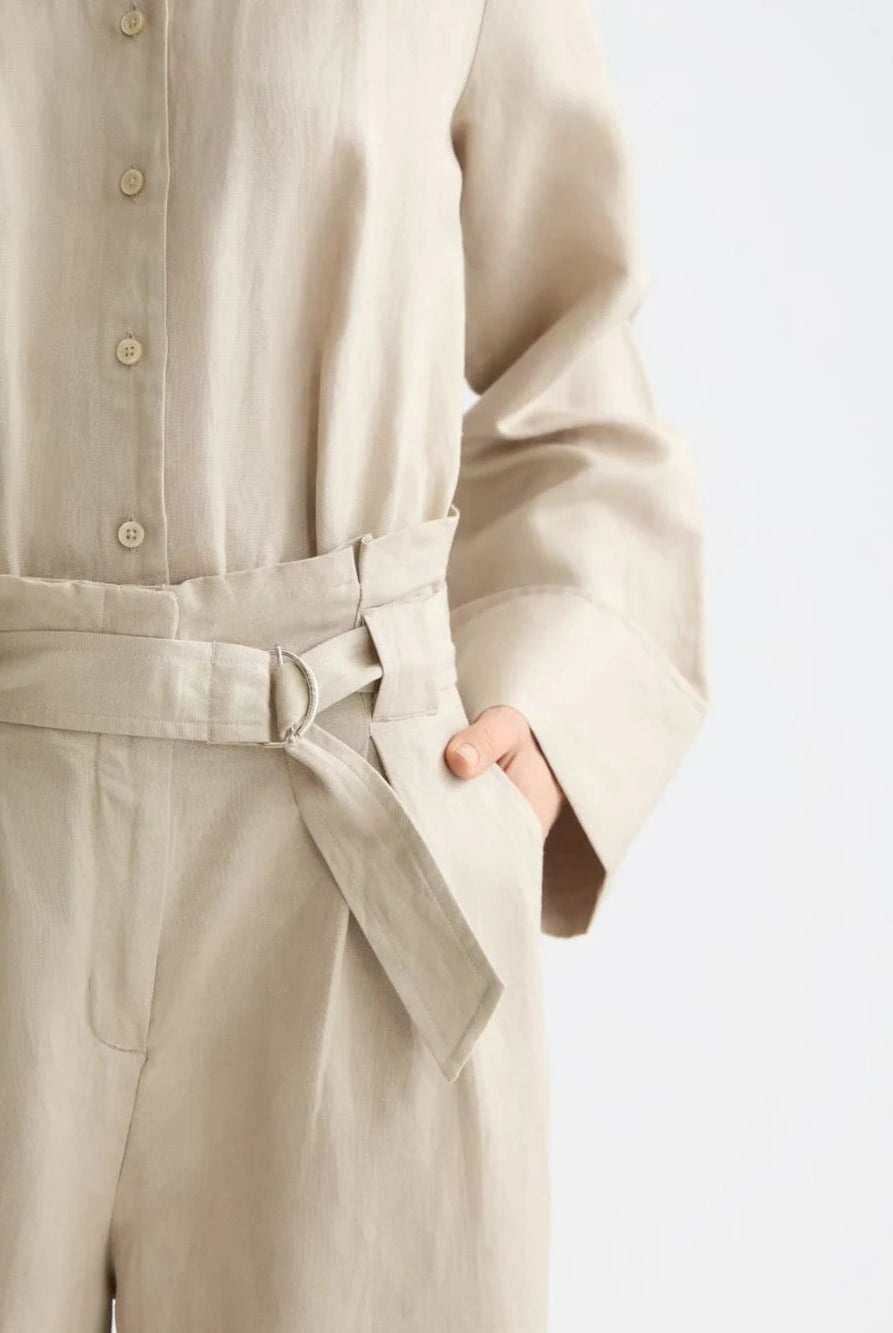 daisy-jumpsuit detail shot by Scotch & Soda