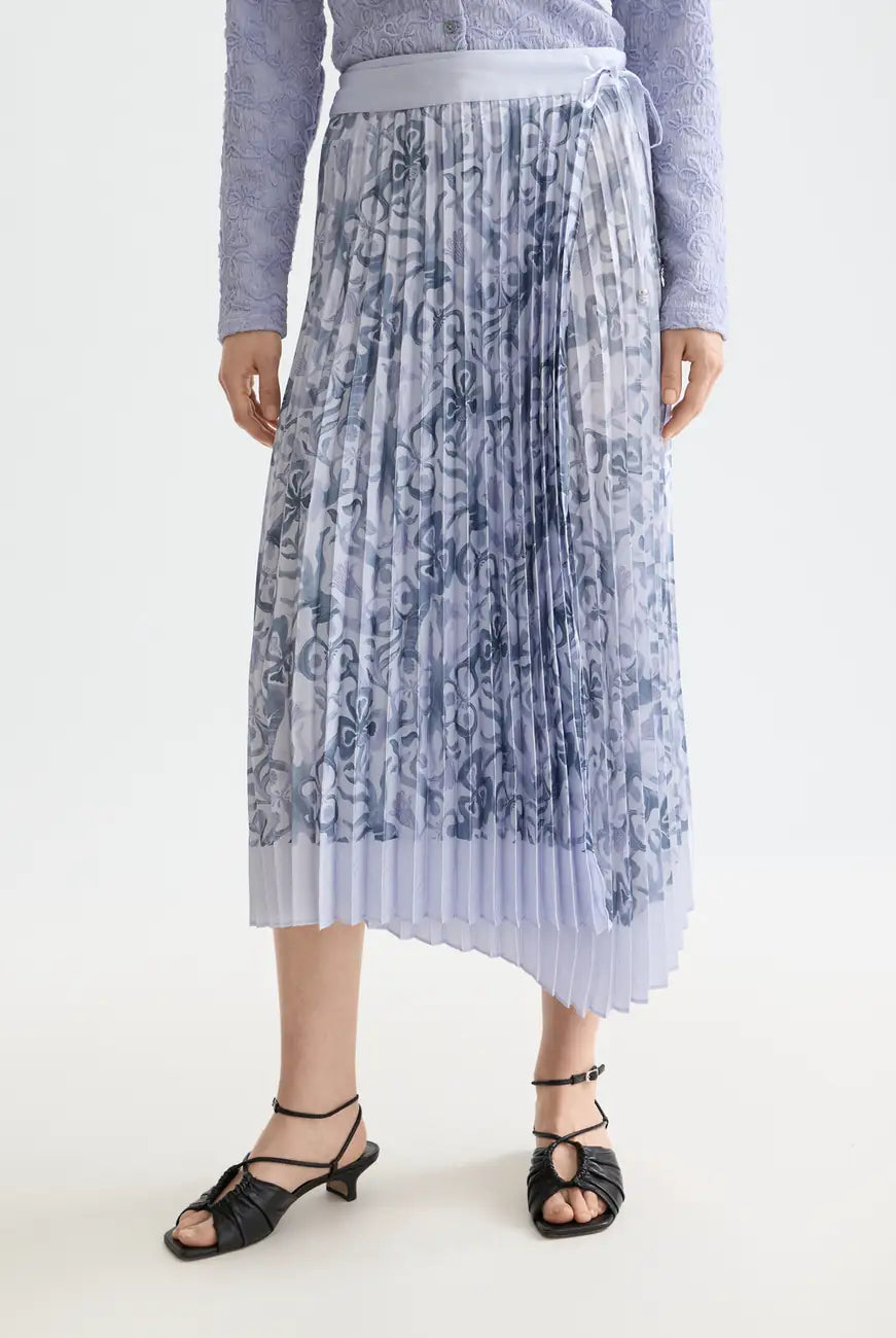 Pleated Wrap Midi Skirt close-up on model showing fit and detail by Scotch & Soda