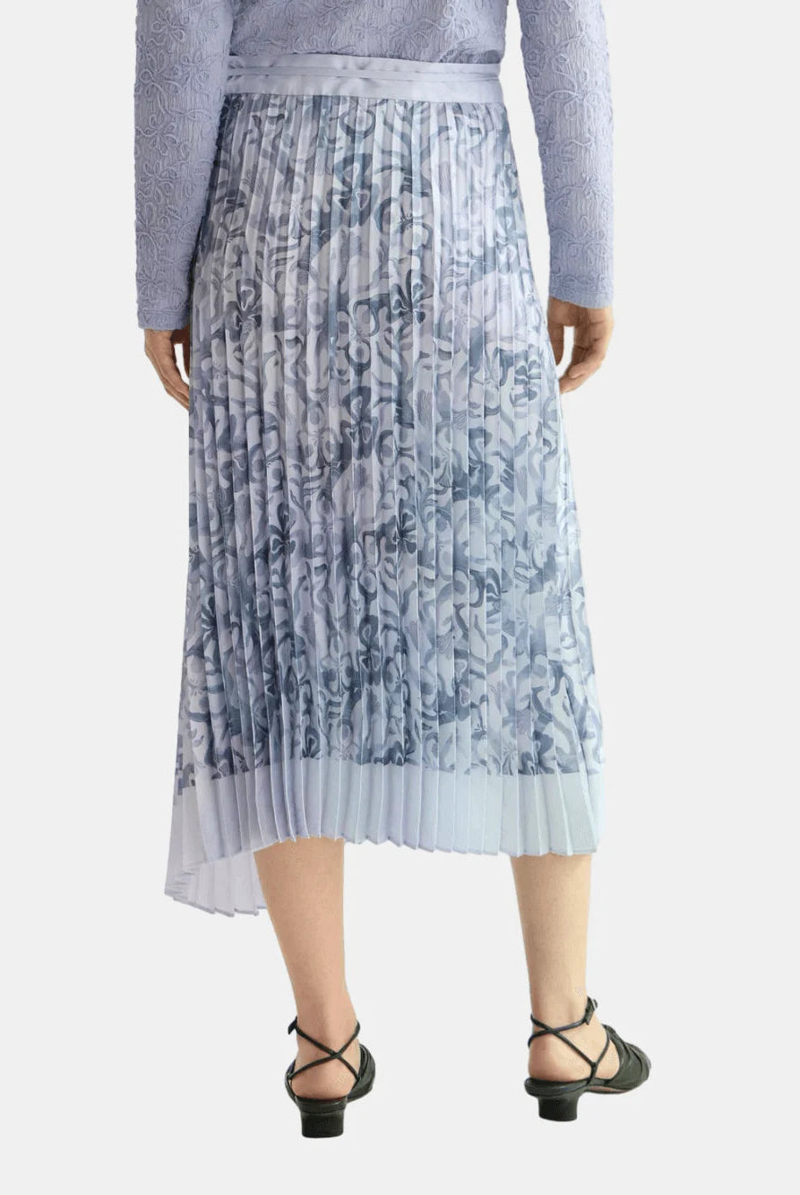 asymmetrical-pleated-wrap-midi-skirt detail shot by Scotch & Soda