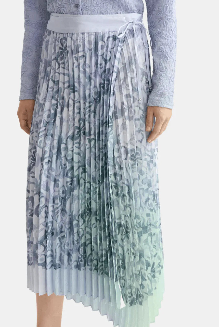 asymmetrical-pleated-wrap-midi-skirt detail shot by Scotch & Soda