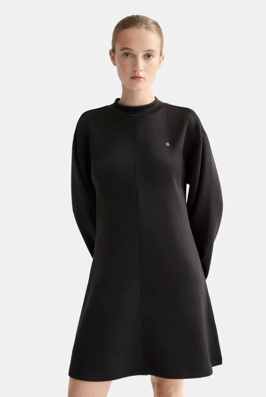 modal-dress detail shot by Scotch & Soda