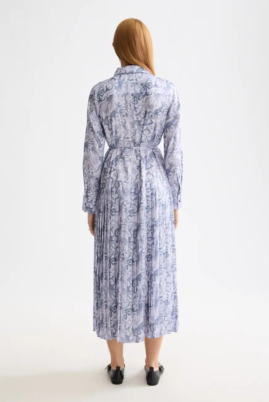 Belted Shirt Dress detail shot by Scotch & Soda