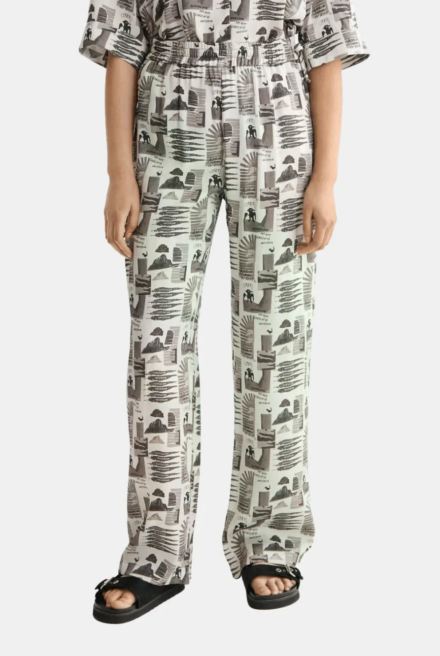 mid-rise-wide-leg-elasticated-trousers side view by Scotch & Soda