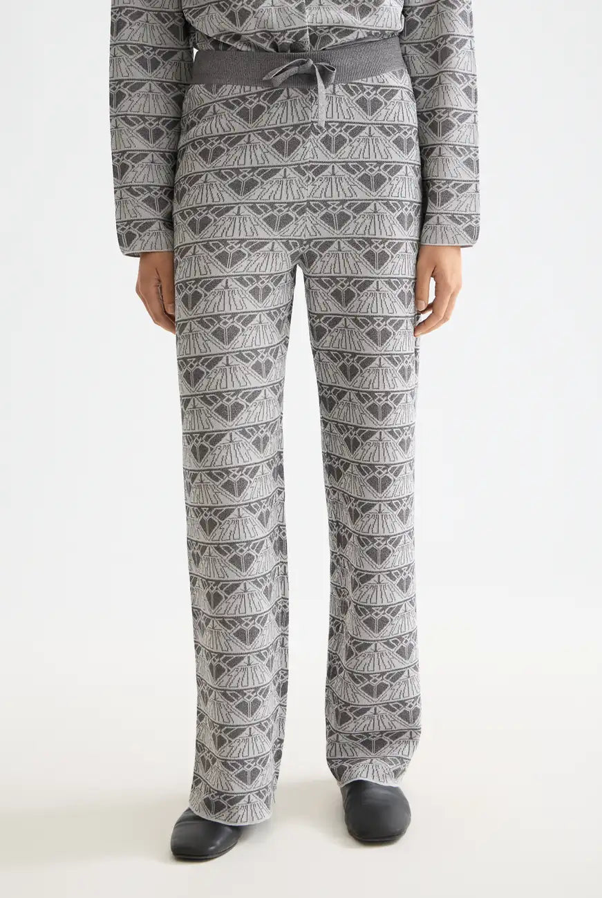 Monogram Jacquard Trousers close-up on model showing fit and detail by Scotch & Soda