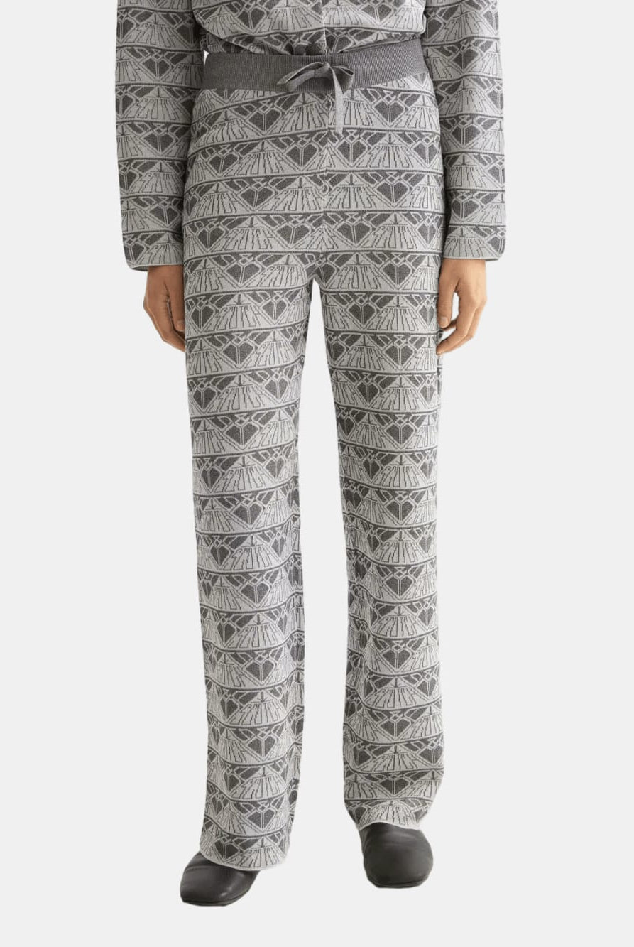 monogram-jacquard-knitted-trousers side view by Scotch & Soda