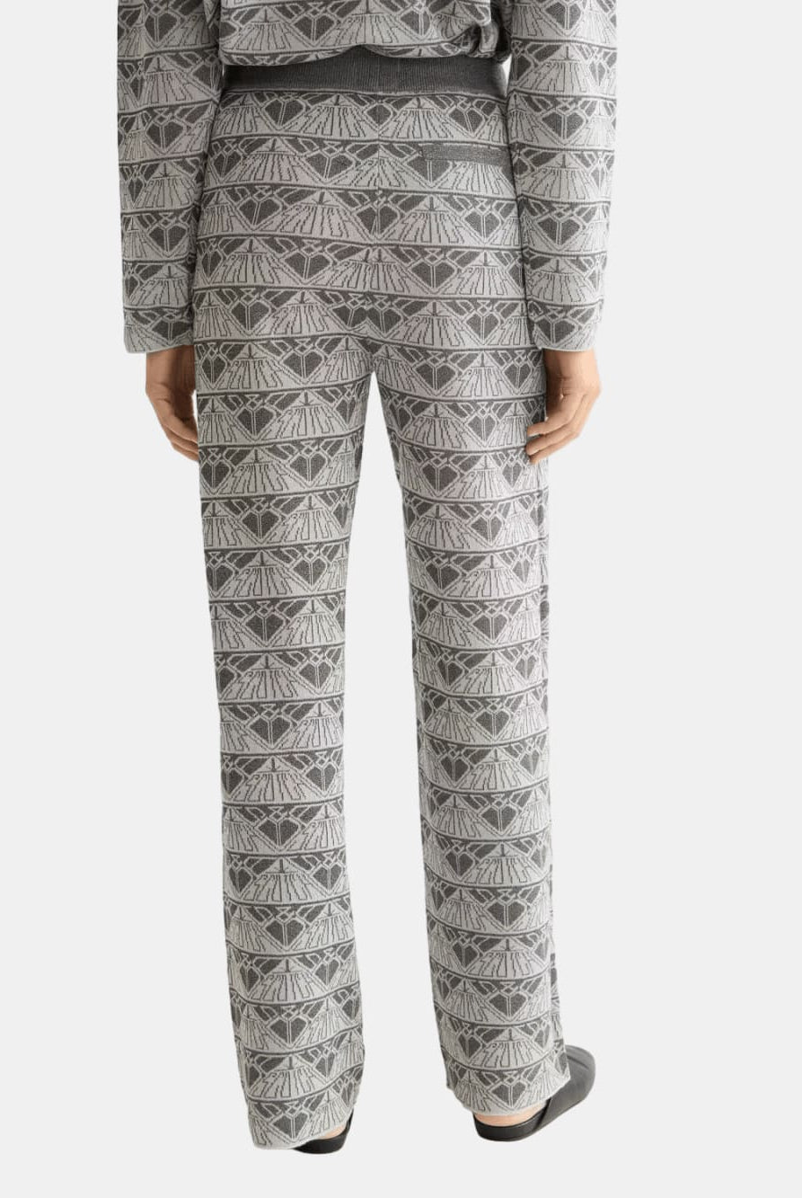 monogram-jacquard-knitted-trousers detail shot by Scotch & Soda